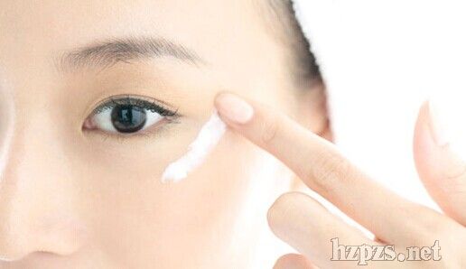 不可乱涂护肤品 小心出现老年斑-中国化妆品招