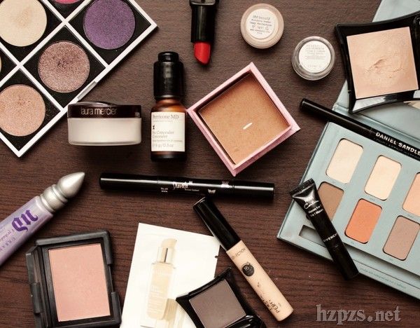 市场上最抢手的收购对象:社交媒体上红起来的美妆小品牌们-中国化妆品招商网资讯