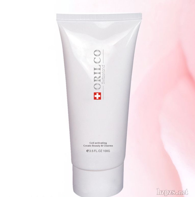 细胞娇嫩透白洁面乳